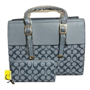 New Structured Pattern Tote Bag with Matching Zip Wallet/Wristlet